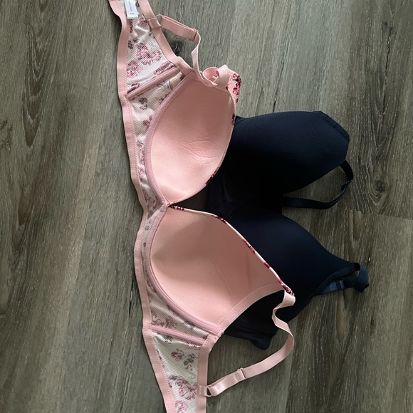 Set of 2 Laura Ashley 38C bras - never worn - Picture 2 of 3